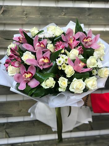 Букет цветов из: Розы и Хризантемы в Брянске
