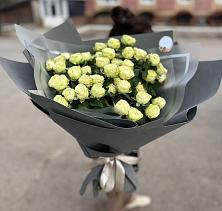 Букет Белые кустовые розы Солинеро в Брянске