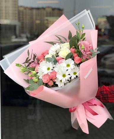 Букет цветов из: Розы, Лизиантусы и Хризантемы в Брянске